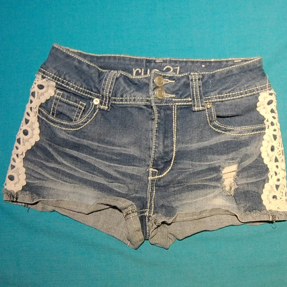 Rue21 Pants - RUE 21 MID RISE SHORTS